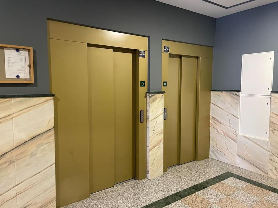 Apartamento Centro Con Garaje Castro Urdiales Bagian luar foto