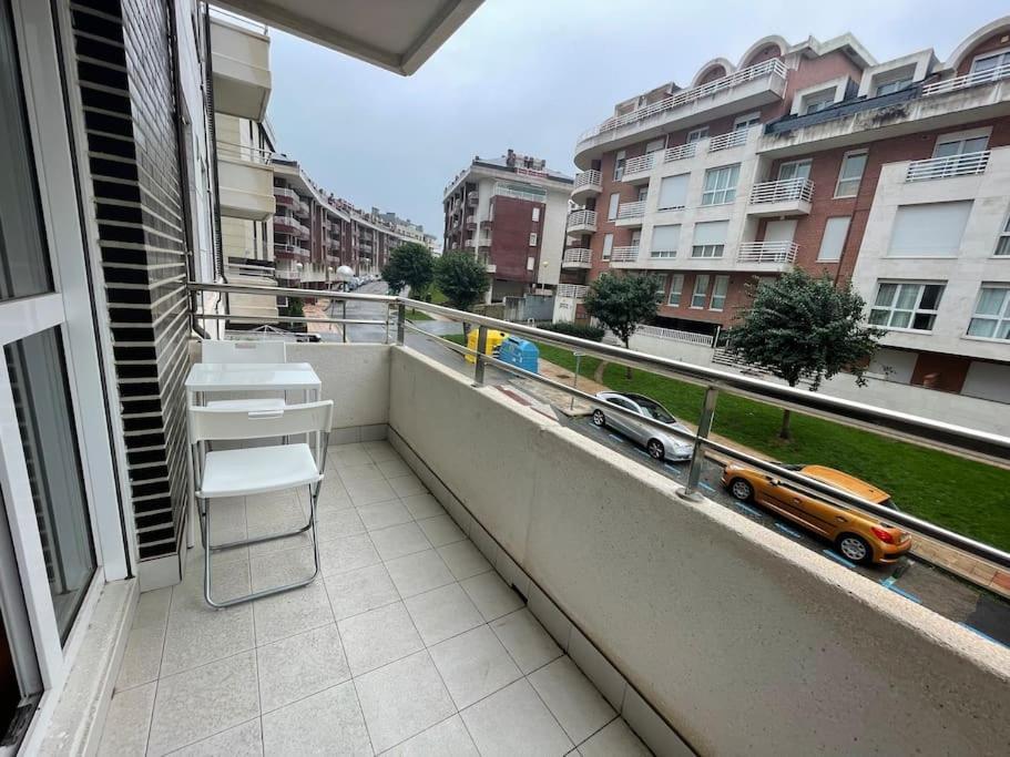 Apartamento Centro Con Garaje Castro Urdiales Bagian luar foto