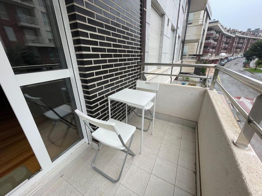 Apartamento Centro Con Garaje Castro Urdiales Bagian luar foto
