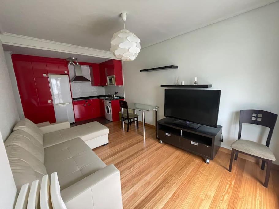 Apartamento Centro Con Garaje Castro Urdiales Bagian luar foto